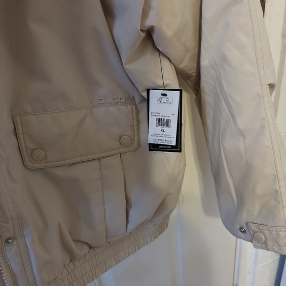 Volcom winter jacket - Picture 2 of 3